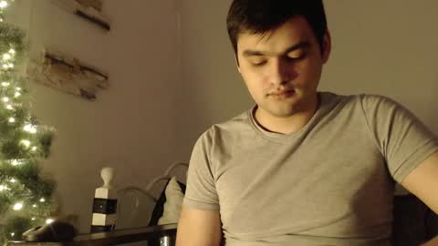 Snapshot of virgil____ chatting on December 24, 4:08 pm virgil____ online show from December 24, 4:08 pm