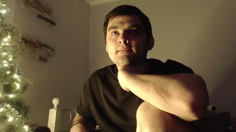 Snapshot of virgil____ chatting on December 28, 8:15 pm virgil____ online show from December 28, 8:15 pm