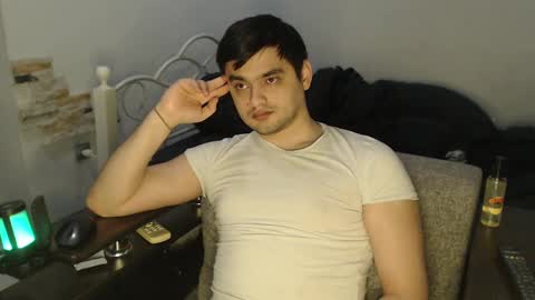 Snapshot of virgil____ chatting on February 24, 10:14 pm virgil____ online show from February 24, 10:14 pm