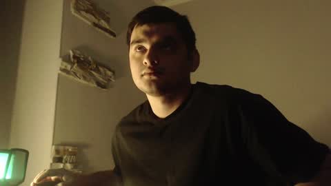 Snapshot of virgil____ chatting on December 3, 1:06 am virgil____ online show from December 3, 1:06 am