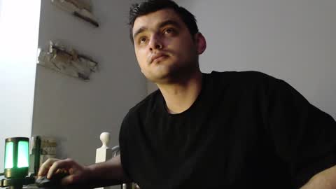Snapshot of virgil____ chatting on January 19, 6:10 pm virgil____ online show from January 19, 6:10 pm