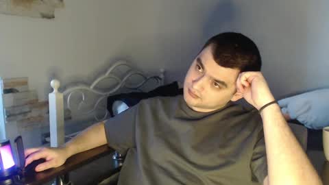 Snapshot of virgil____ chatting on February 28, 4:21 am virgil____ online show from February 28, 4:21 am