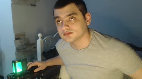 Snapshot of virgil____ chatting on March 7, 7:16 pm virgil____ online show from March 7, 7:16 pm