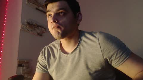 Snapshot of virgil____ chatting on December 8, 1:36 pm virgil____ online show from December 8, 1:36 pm