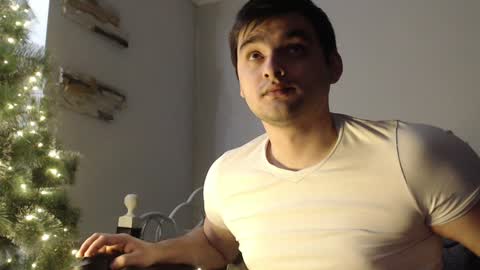 Snapshot of virgil____ chatting on December 21, 10:41 pm virgil____ online show from December 21, 10:41 pm