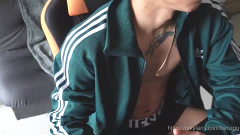 VITO BENZ online show from December 16, 12:56 pm