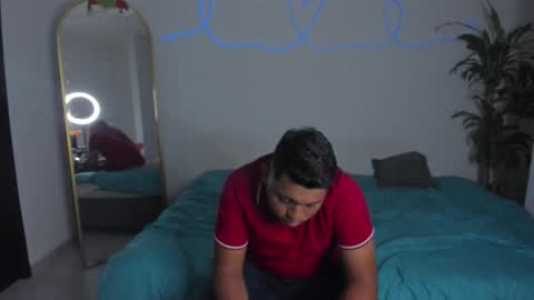 volt_boy57 online show from December 22, 8:11 am