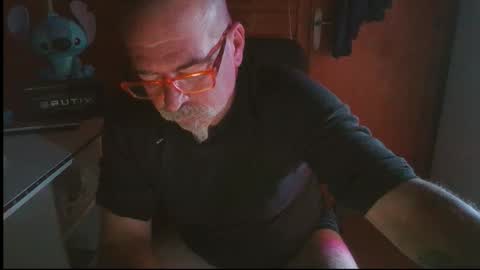 oscar online show from November 16, 12:02 am