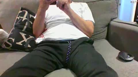 Snapshot of walker033 chatting on December 31, 2:36 pm walker033 online show from December 31, 2:36 pm