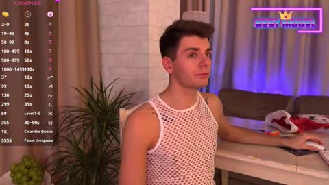 WaltEnjoy online show from January 1, 8:58 pm