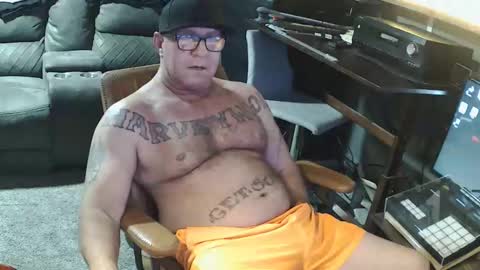 inittogetitin online show from February 24, 7:53 am