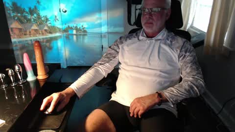 wasted_daze_ online show from April 1, 10:51 pm