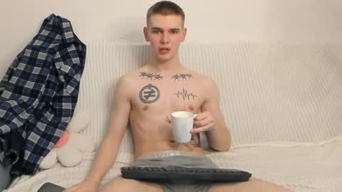 Wes online show from January 3, 8:43 pm