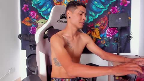 wex online show from December 11, 6:26 pm