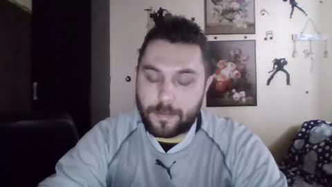 whiteboyjulius online show from December 3, 12:27 pm