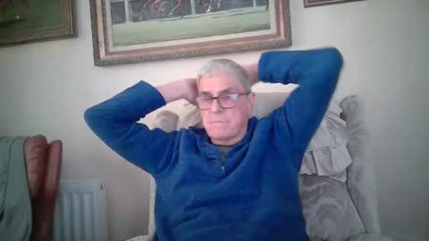 whitebriefs009 online show from March 26, 4:00 pm