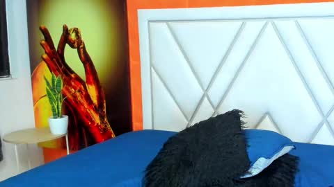 Dylan white online show from September 25, 7:02 pm