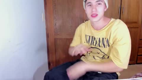 whos_he online show from December 15, 4:20 am