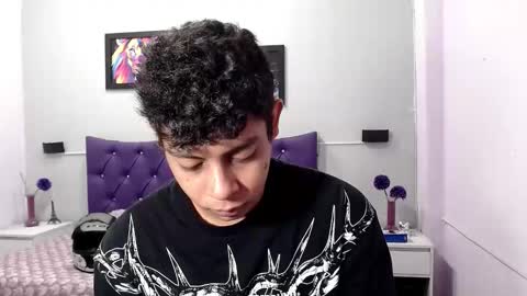 Snapshot of wiilliam_20 chatting on October 17, 1:15 pm wiilliam online show from October 17, 1:15 pm