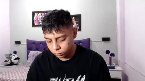 Snapshot of wiilliam_20 chatting on October 24, 1:46 pm wiilliam online show from October 24, 1:46 pm