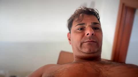 Snapshot of witebull83 chatting on October 27, 8:16 am Witebull online show from October 27, 8:16 am