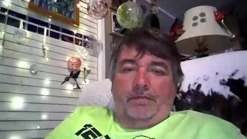 wldlife online show from April 12, 12:14 am