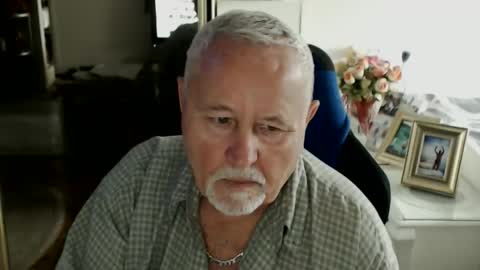 wlodek165 online show from April 13, 7:53 am