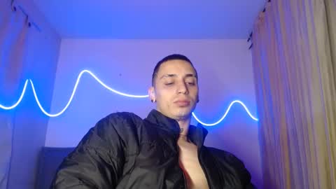 xalejo_max online show from September 20, 2:33 am