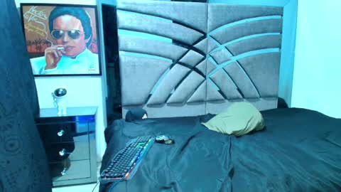 Xanderstone online show from May 23, 1:22 am