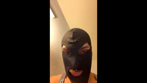 xundera online show from March 7, 8:45 am