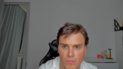 raul online show from September 19, 3:18 am