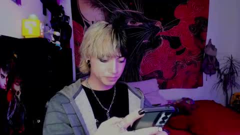 xzerox_ online show from December 21, 12:18 am