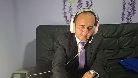 Hazzan online show from November 21, 6:07 pm