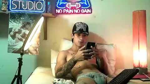 yeisoncastellanos1999 online show from November 27, 9:07 pm