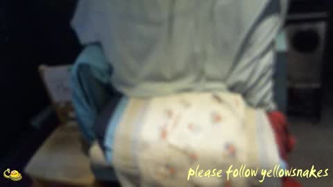 .     y e l l o w s n a k e s       . online show from January 17, 11:39 pm