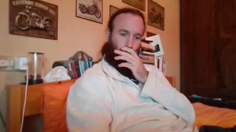 Snapshot of yeti_92 chatting on October 25, 9:00 am yeti_92 online show from October 25, 9:00 am