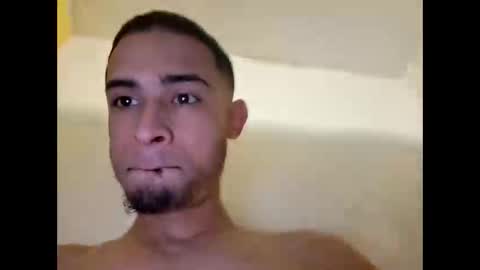 yezzi_1997 online show from February 1, 9:02 pm