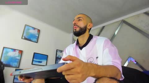 Yiyo online show from January 21, 4:22 am