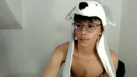 ynotyu online show from January 8, 12:21 pm