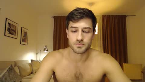 Yoooups online show from December 15, 8:50 pm