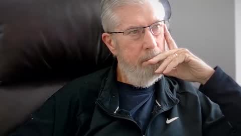 Colorado Guy Straight online show from October 24, 9:05 pm