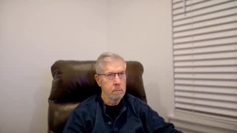 Colorado Guy Straight online show from November 15, 11:45 am