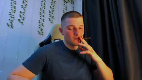 your_claddagh online show from April 25, 10:07 pm