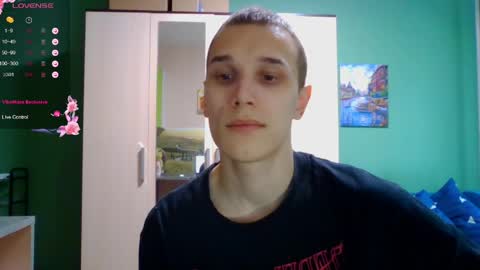 Mark online show from April 4, 8:33 am