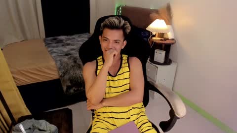 yourasian_bradley online show from February 26, 12:49 am