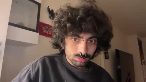 yourboo25 online show from February 6, 6:05 pm