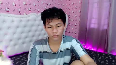Snapshot of yourdreamboyxx chatting on September 25, 11:24 pm HEN online show from September 25, 11:24 pm