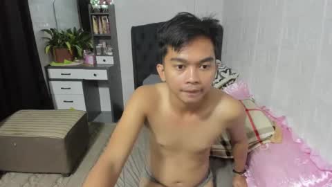 Snapshot of yourfantasyboyjr chatting on February 25, 2:25 am i am your dream boy  JR  online show from February 25, 2:25 am