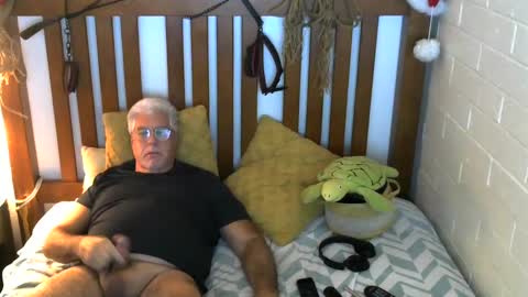 A Man online show from December 16, 7:43 pm