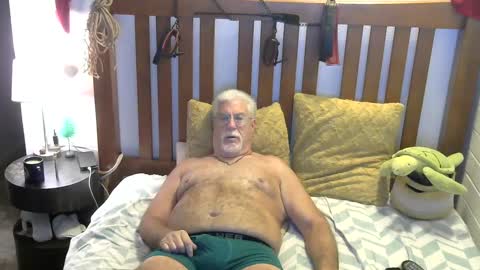 A Man online show from December 7, 1:40 pm